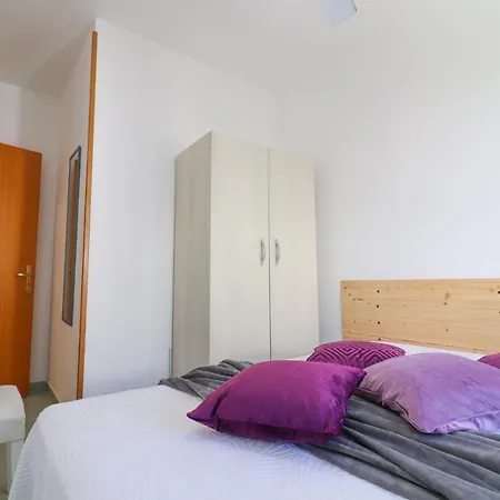 Дом отдыха Bilo Nadia Cozy 200 M From Otrantos Castle *