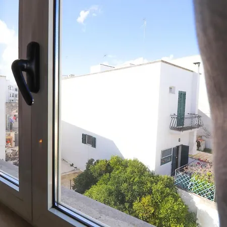 Bilo Nadia Cozy 200 M From Otrantos Castle *