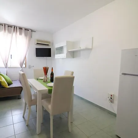 Vakantiehuis Bilo Nadia Cozy 200 M From Otrantos Castle