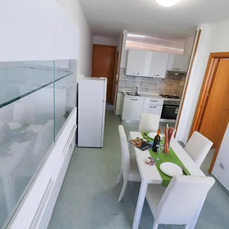 Vakantiehuis Bilo Nadia Cozy 200 M From Otrantos Castle Otranto