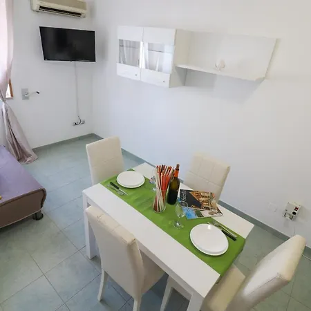 Bilo Nadia Cozy 200 M From Otrantos Castle *
