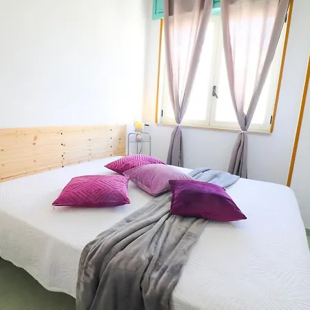 Сasa de vacaciones Bilo Nadia Cozy 200 M From Otrantos Castle *