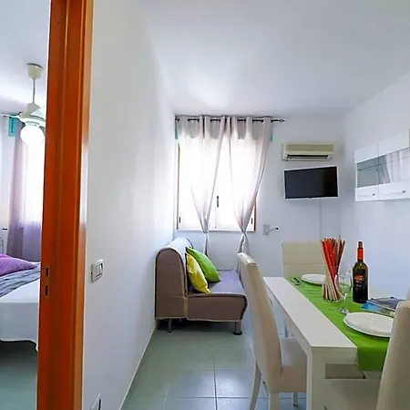 Vakantiehuis Bilo Nadia Cozy 200 M From Otrantos Castle