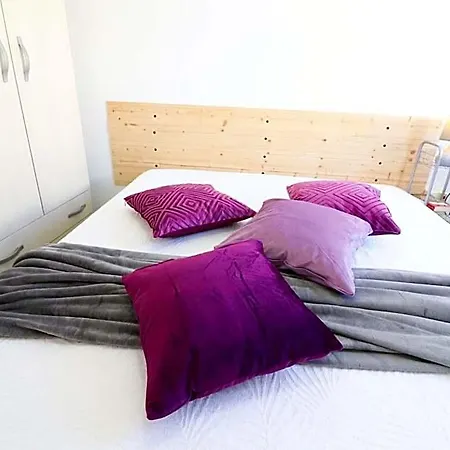 Vakantiehuis Bilo Nadia Cozy 200 M From Otrantos Castle