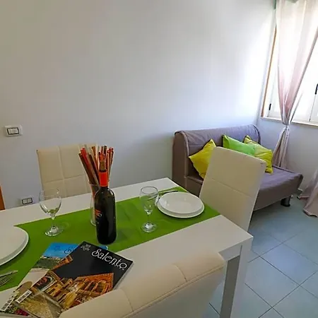 Vakantiehuis Bilo Nadia Cozy 200 M From Otrantos Castle Otranto