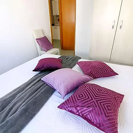 Vakantiehuis Bilo Nadia Cozy 200 M From Otrantos Castle Otranto