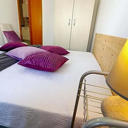 Bilo Nadia Cozy 200 M From Otrantos Castle Vakantiehuis