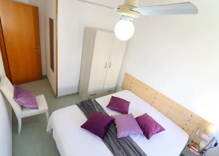 Bilo Nadia Cozy 200 M From Otrantos Castle Nyaraló